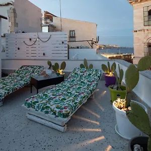 Ortigia Terrace Sea View Apartahotel